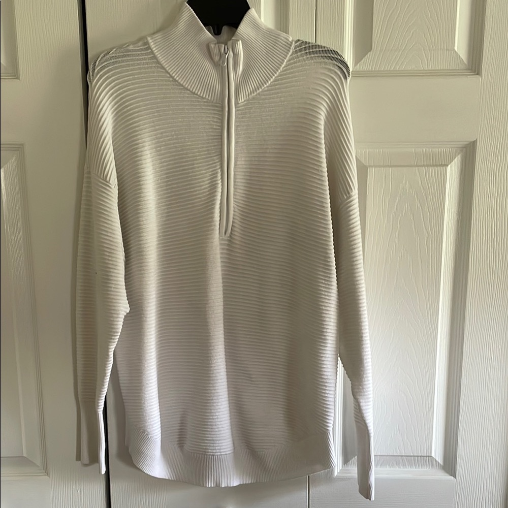 Aerie Elegant White Women's Sweater